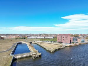 Photo 19- click for photo gallery